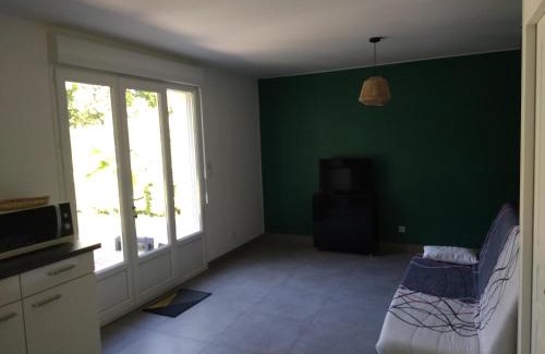 Pont-d'Ain Apartment | Studio Les Ecureuils