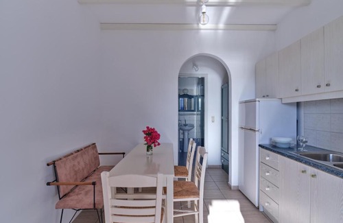 Aliki Apartment | Studio Manolis