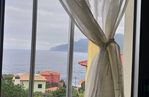 Porto Moniz Apartment | Studio Maria Mar 5 min walk, from the beach black sand