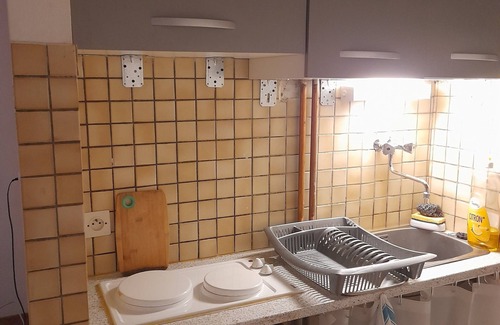 Les Platanes Apartment | Studio Meublé Avec Balcon