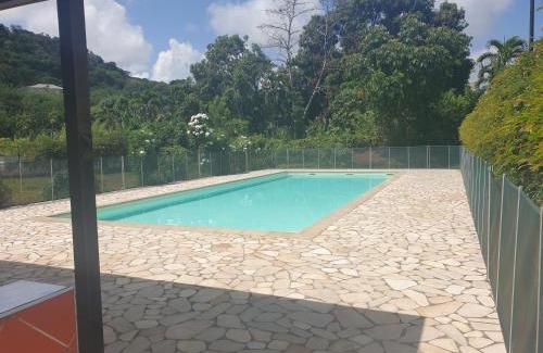 Remire Montjoly Apartment | studio meublé Montjoly avec accès piscine