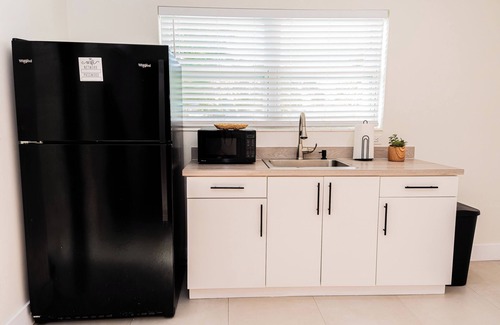 Sweetwater Apartment | Studio Moderno | 5 min FIU