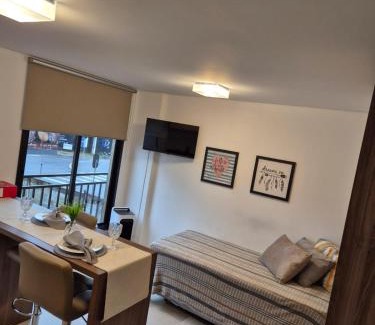 Prado Velho Apartment | Studio Novo e completo perto da PUC