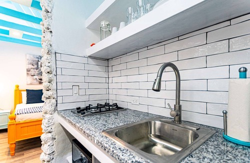 Gambier Apartment | Studio Peach at Viking Hill Resort with Pool