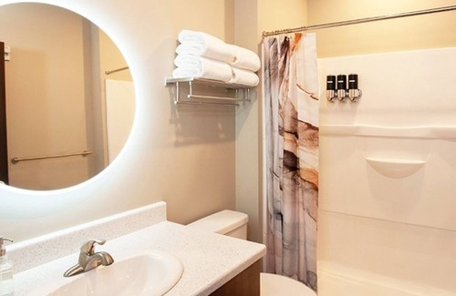 Downtown - Waterfront Apartment | Studio Queen Suite - Spectacular Views of Downtown Duluth's Superior Street