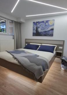 Skofja Loka Apartment | Studio Suha living