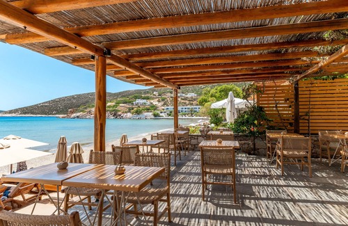 Platis Gialos Apartment | Studio 'Suite 7' with Sea View, Wi-Fi and Air Conditioning