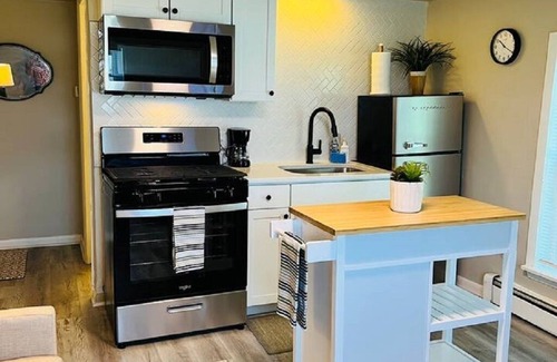 Kouts Apartment | Studio Unit in Kouts/Valparaiso