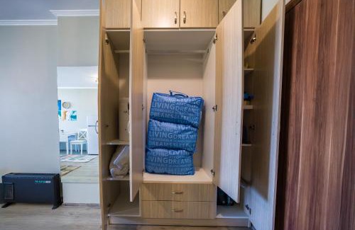 Shkorpilovtsi Apartment | Studio Wave 35