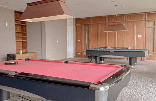 Jakarta Apartment | Studio, West Jakarta Oasis, Netflix, Pool, Mall