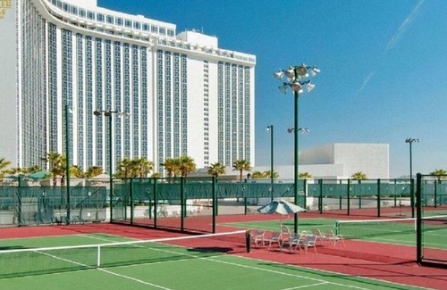 Las Vegas Apartment | STUDIO WESTGATE LAS VEGAS RESORT & CASINO, 6 ONSITE BARS, SPORTSBOOK, MONORAIL