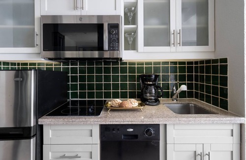 La Isla Apartment | Studio - Westin Lagunamar Resort - Full Resort Access. On the beach.