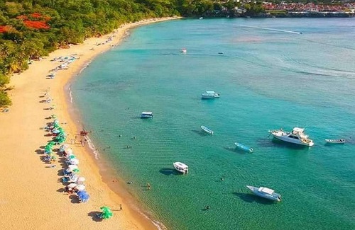 ProCab Apartment | studio with pool near beach and shops/restaurants