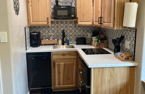 Three Rivers Apartment | Studio with Private Hot Tub, Shared Pool, and Walk To Town