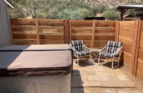 Three Rivers Apartment | Studio with Private Hot Tub, Shared Pool, and Walk To Town