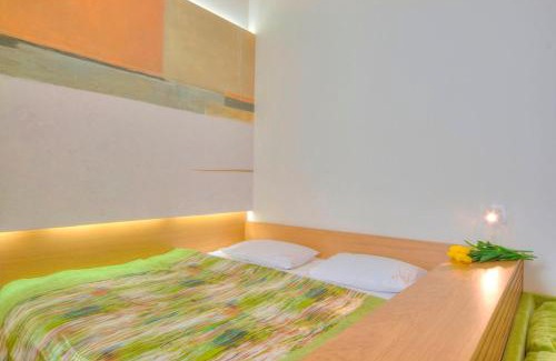 Verkhnie Misto Apartment | Studio with spa at Mykhailivs'kyi In