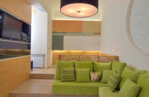 Verkhnie Misto Apartment | Studio with spa at Mykhailivs'kyi In