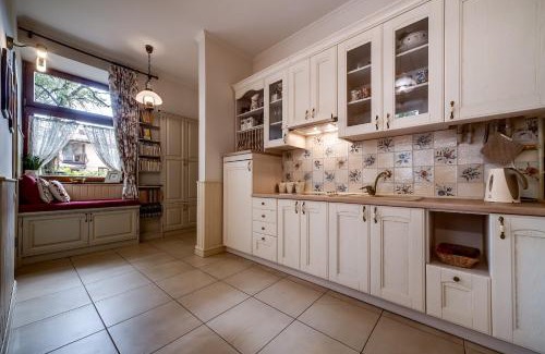 Yavory Apartment | Studios at Anchevskih 3