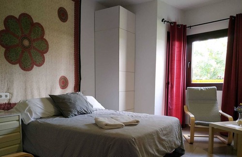 Hornachuelos Resort | Study on stream in Cañada Verde