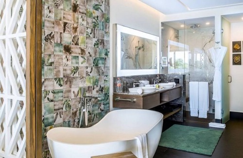 Chunhuhub Resort | Stunning 2 bedroom 2 bath apartment in Cancun.