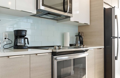 Assembly Square Apartment | Stunning 2BR/2BA APT in Vibrant Assembly Square