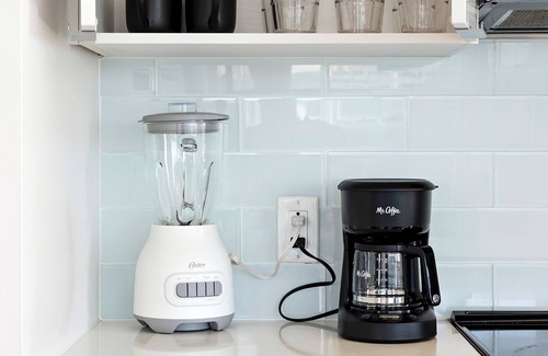 Assembly Square Apartment | Stunning 2BR/2BA APT in Vibrant Assembly Square