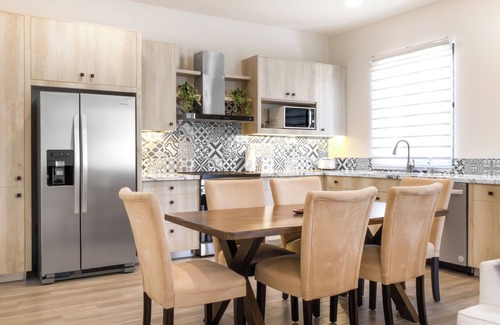 Paraiso Escondido Apartment | Stunning 2BR Condo - 5 min to Beach