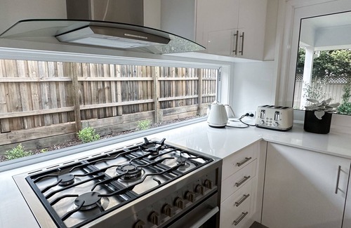 Southport House | Stunning 4 bdrm *Brand New* Private Peaceful