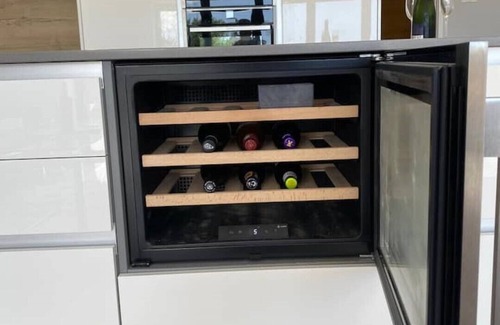 Hamworthy House | Stunning 5 Bed - Balcony, Garden and Sea Views