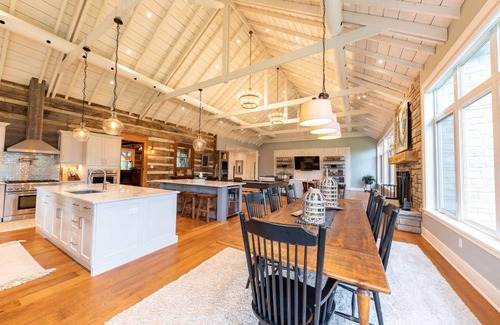 Clearview House | Stunning 6+ bdrm, 4 bath log cabin with spectacular large addition.