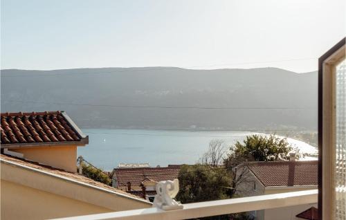 Topla Apartment | Stunning Apartment In Herceg Novi