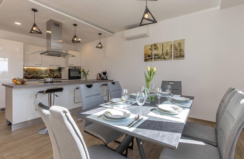 Zurkovo Apartment | Stunning apartment in Kostrena