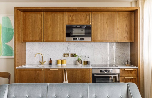 Tottenham Hale Apartment | Stunning Apartment with City views