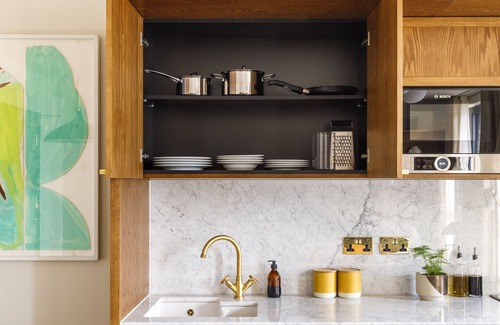 Tottenham Hale Apartment | Stunning Apartment with City views