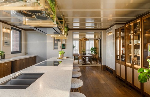 Tottenham Hale Apartment | Stunning Apartment with City views