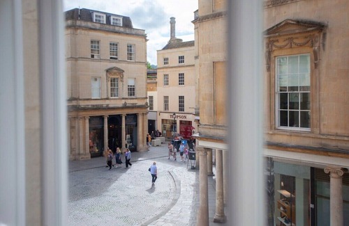 Bath City Centre Apartment | Stunning Apt - Centre of Historic Bath