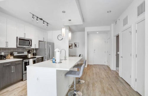 Downtown Tampa Apartment | Stunning Apt with skyline views high rise