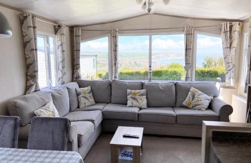Swanage House | Stunning Caravan on Swanage Bay View Holiday Park