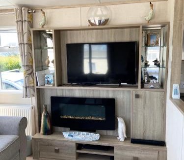 Swanage House | Stunning Caravan on Swanage Bay View Holiday Park