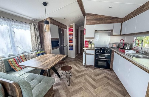 Corton House | Stunning caravan with decking at Azure Seas in Suffolk ref 32055AZ
