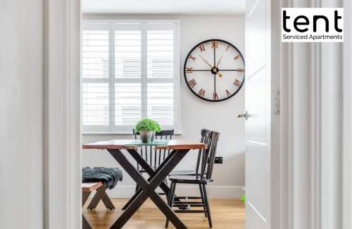 Staines Apartment | Stunning City Centre Two Bedroom Apartment With Free Parking at Tent Serviced Apartments Staines