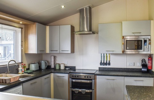 Lowestoft Cottage | Stunning Cliff Top Cottage - UK48809