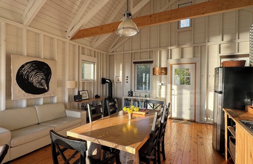 Chimney Corner Cottage | Stunning Cottage and Ocean Views 3 min. to Beach, near Cabot Trail & Park