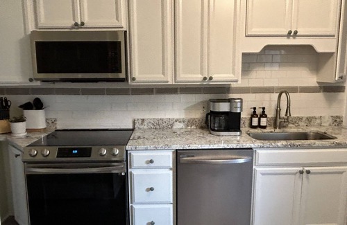 Central Newport News House | Stunning Cottage in Historic Village
