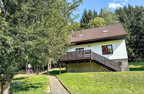 Starkov House | Stunning private villa for 6 people with pool, WIFI, TV, patio, pets allowed and panoramic view