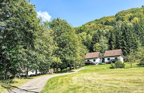 Starkov House | Stunning private villa for 6 people with pool, WIFI, TV, patio, pets allowed and panoramic view