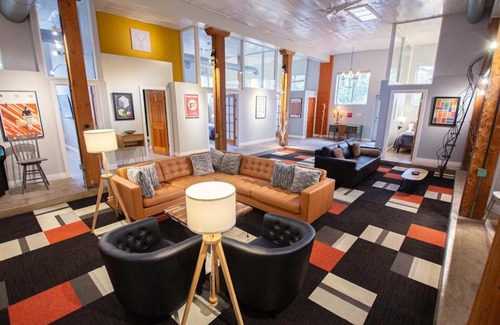 Cole House | Stunning Denver Art Loft RiNo Near Mission Ball Room