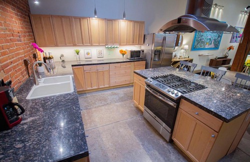 Cole House | Stunning Denver Art Loft RiNo Near Mission Ball Room