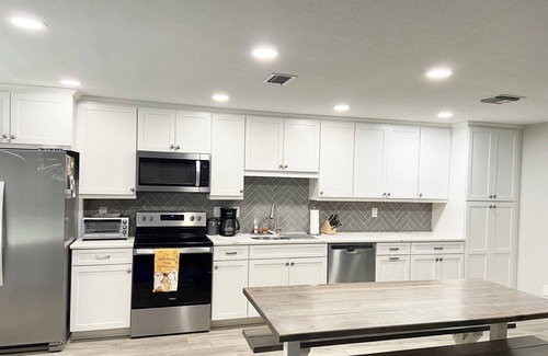 Fairway Springs Villa | Stunning End Unit Villa - Fully Remodeled in Seven Springs Golf & Country Cub