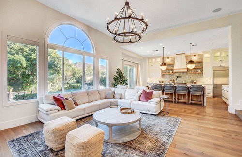 Queensridge House | Stunning, Gated, Chef's Kitchen, Downstair's Master Suite